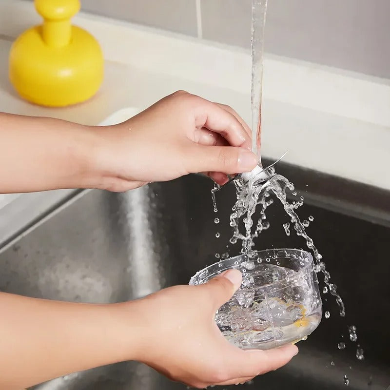 Pressing garlic twister